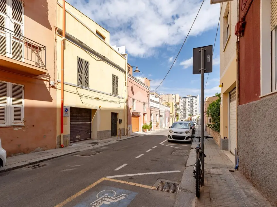 Quadrilocale in vendita a Cagliari