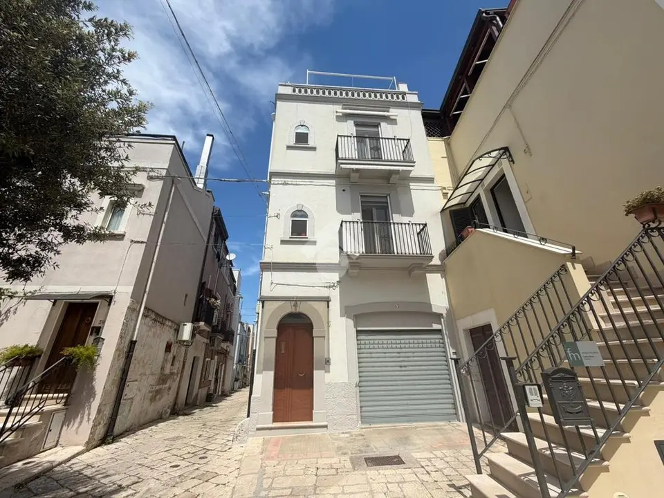 Casa indipendente in vendita a Gioia Del Colle