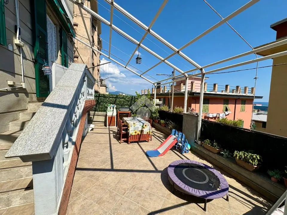 Quadrilocale in vendita a Genova