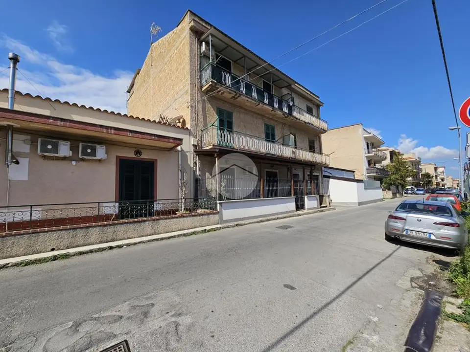 Quadrilocale in vendita a Palermo