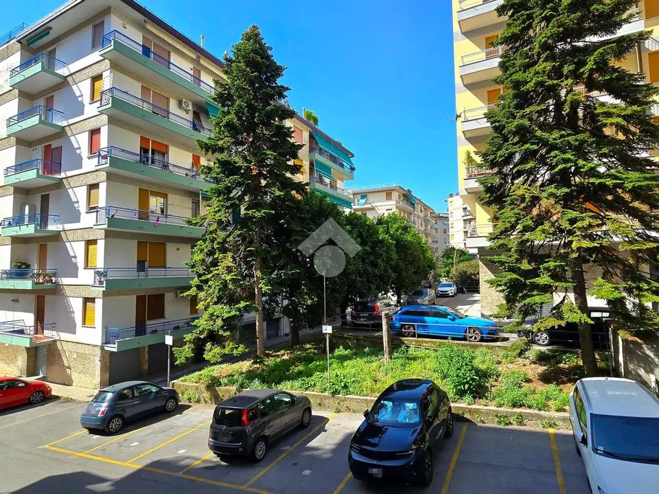 5 locali in vendita a Genova