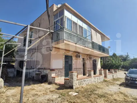 Villa in Via P F Quattro, Monreale (PA)