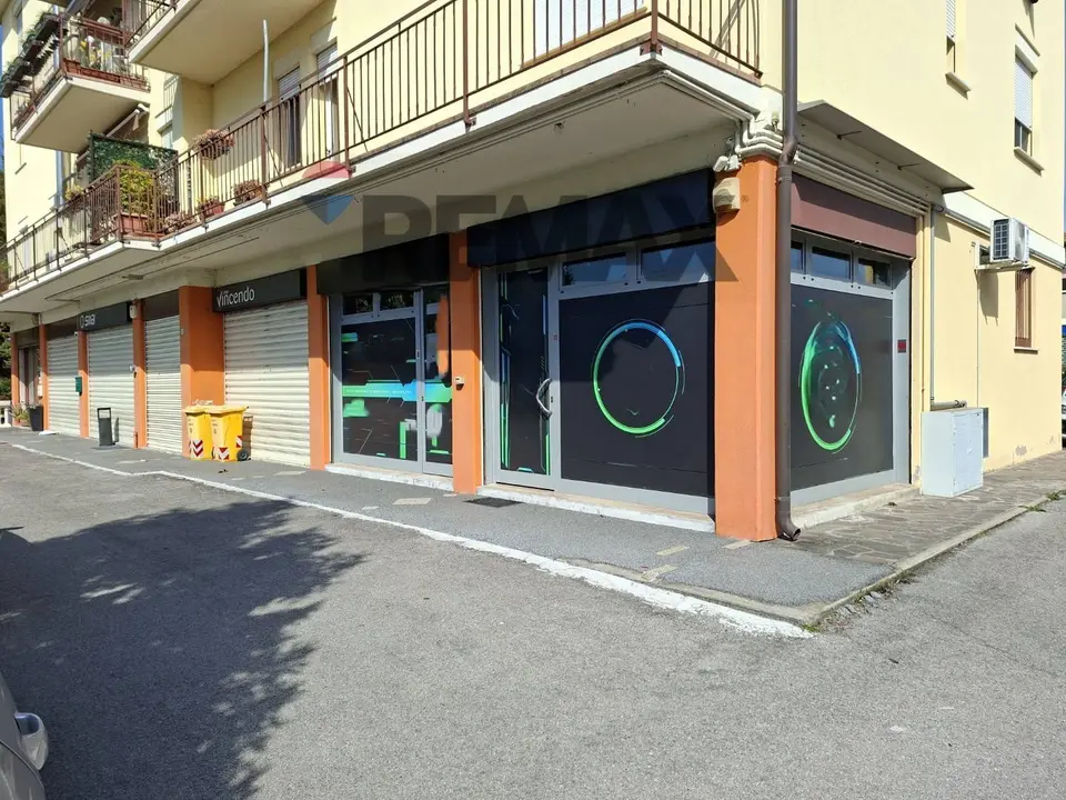 Locale Commerciale in Vendita a Silea