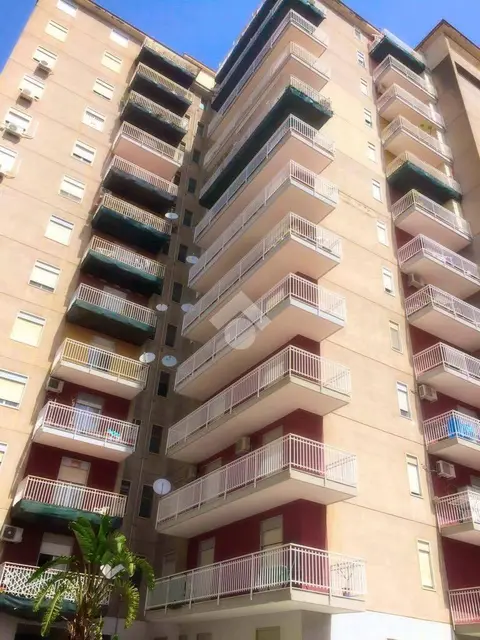 Quadrilocale in affitto a Palermo