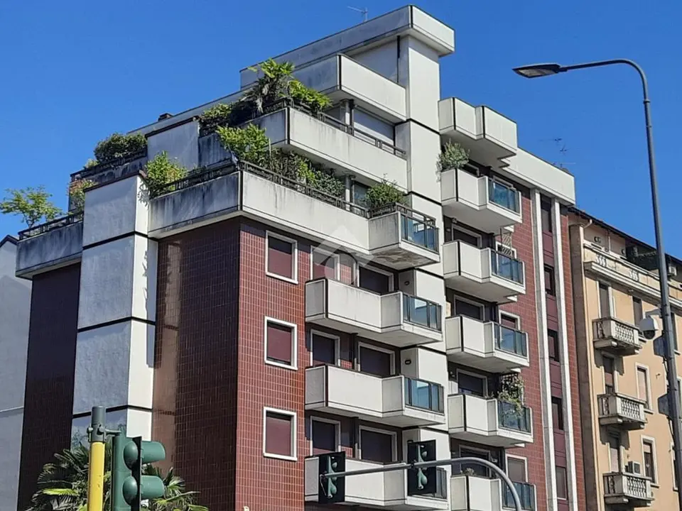 Trilocale in affitto a Milano