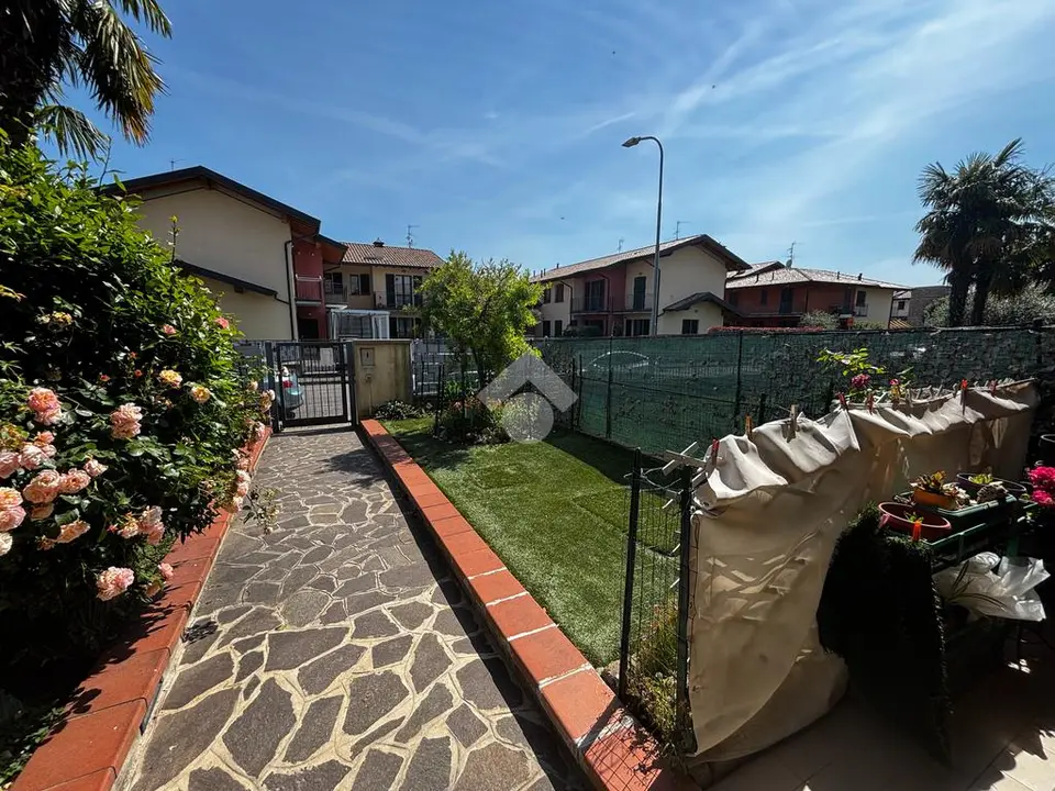 Villa a schiera d'angolo in vendita a Comun Nuovo