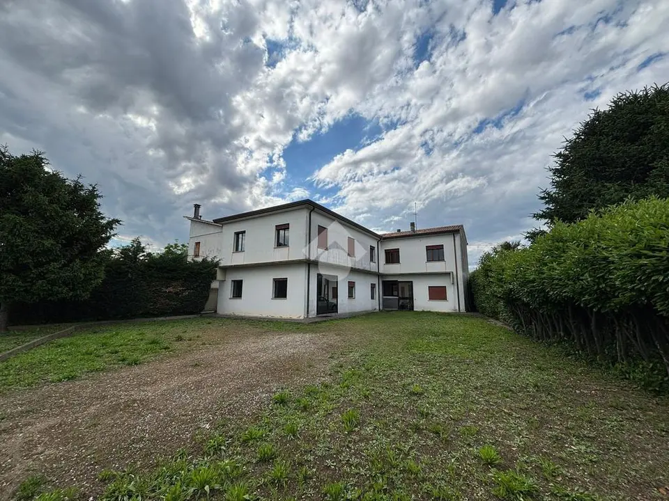 Porzione di bifamiliare in vendita a Monselice