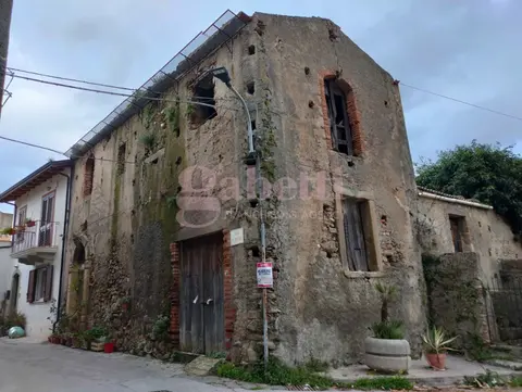 Casa Indipendente in VIA NINO BIXIO 2, Rodì Milici (ME)