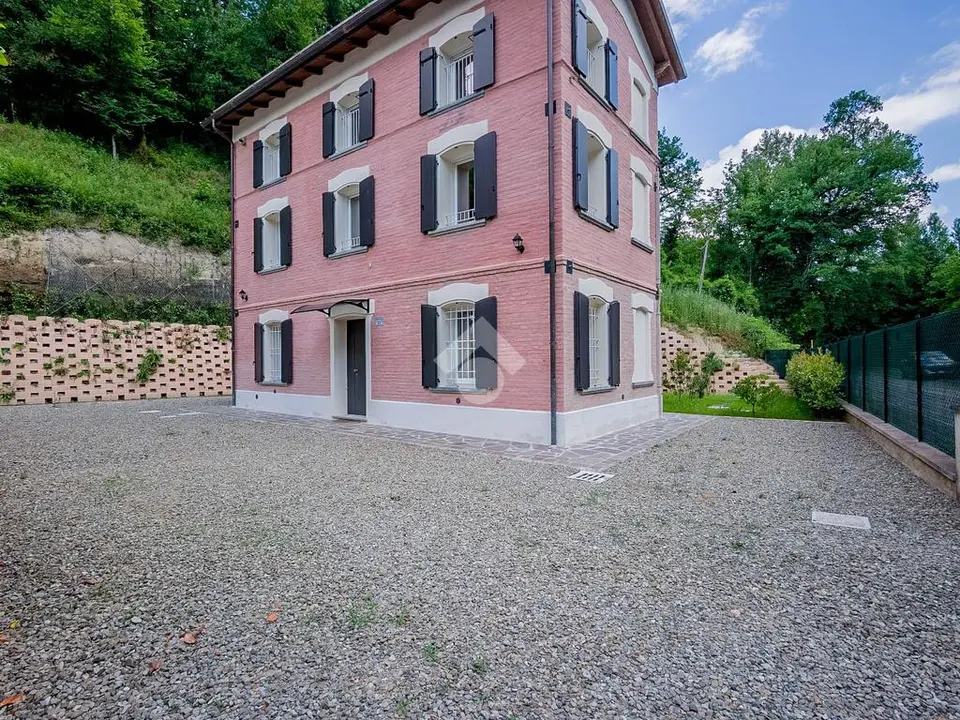 Villa singola in vendita a Monte San Pietro