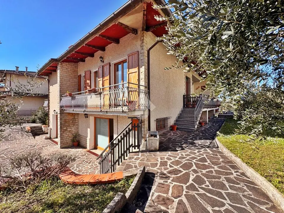 Casa semindipendente in vendita a Gualdo Tadino