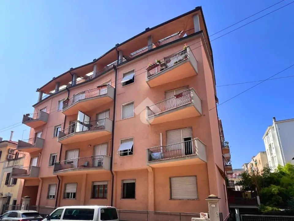 Quadrilocale in vendita a Ancona