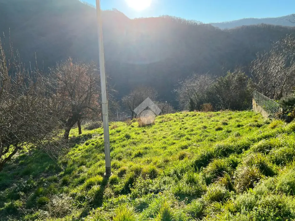 Ter. residenziale in vendita a Serra Riccò