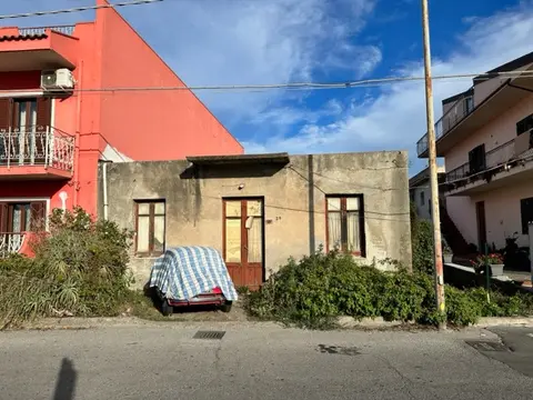 Casa Indipendente in VIA LUIGI FULCI  69, Milazzo (ME)