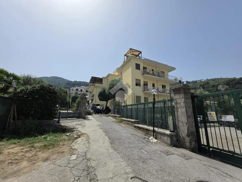 Quadrilocale in vendita a Sorrento