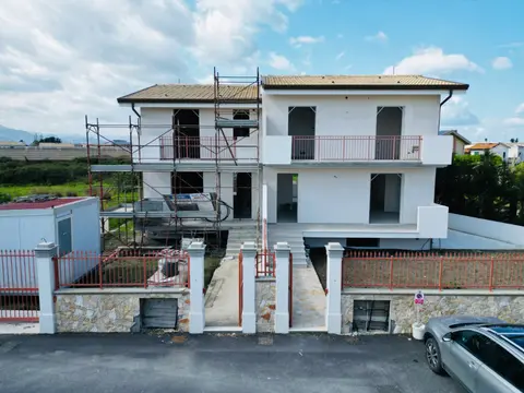 Villa in Via Badessa 58, Milazzo (ME)