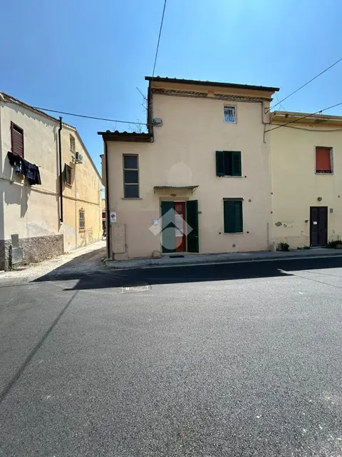 Casa indipendente in vendita a Cascina