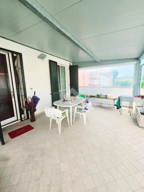 Porzione di bifamiliare in vendita a Rimini