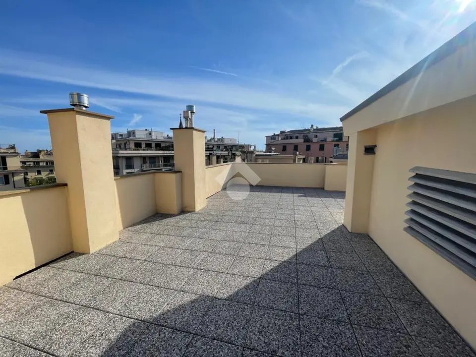 5 locali in vendita a Genova