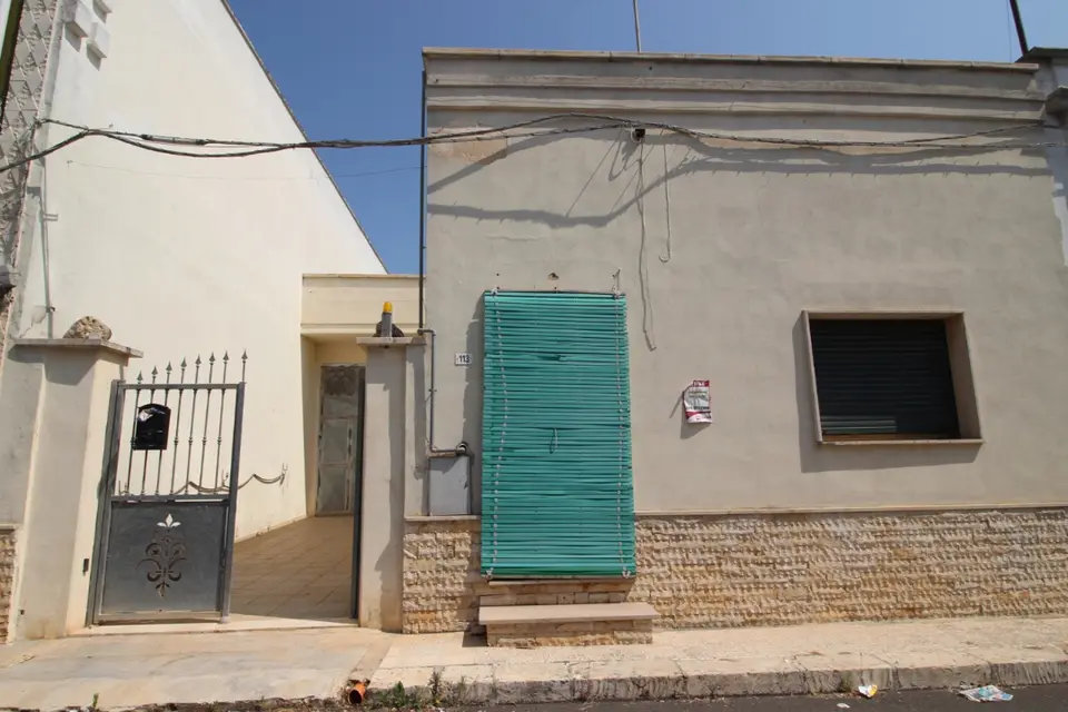 Casa Indipendente in Via Cavour 113, Manduria (TA)