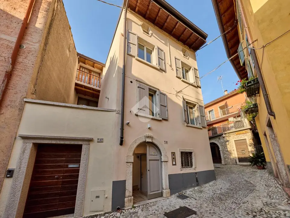 Bilocale in vendita a Malcesine
