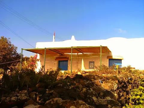 Casa Indipendente in Contrada Bonsulton SNC, Pantelleria (TP)