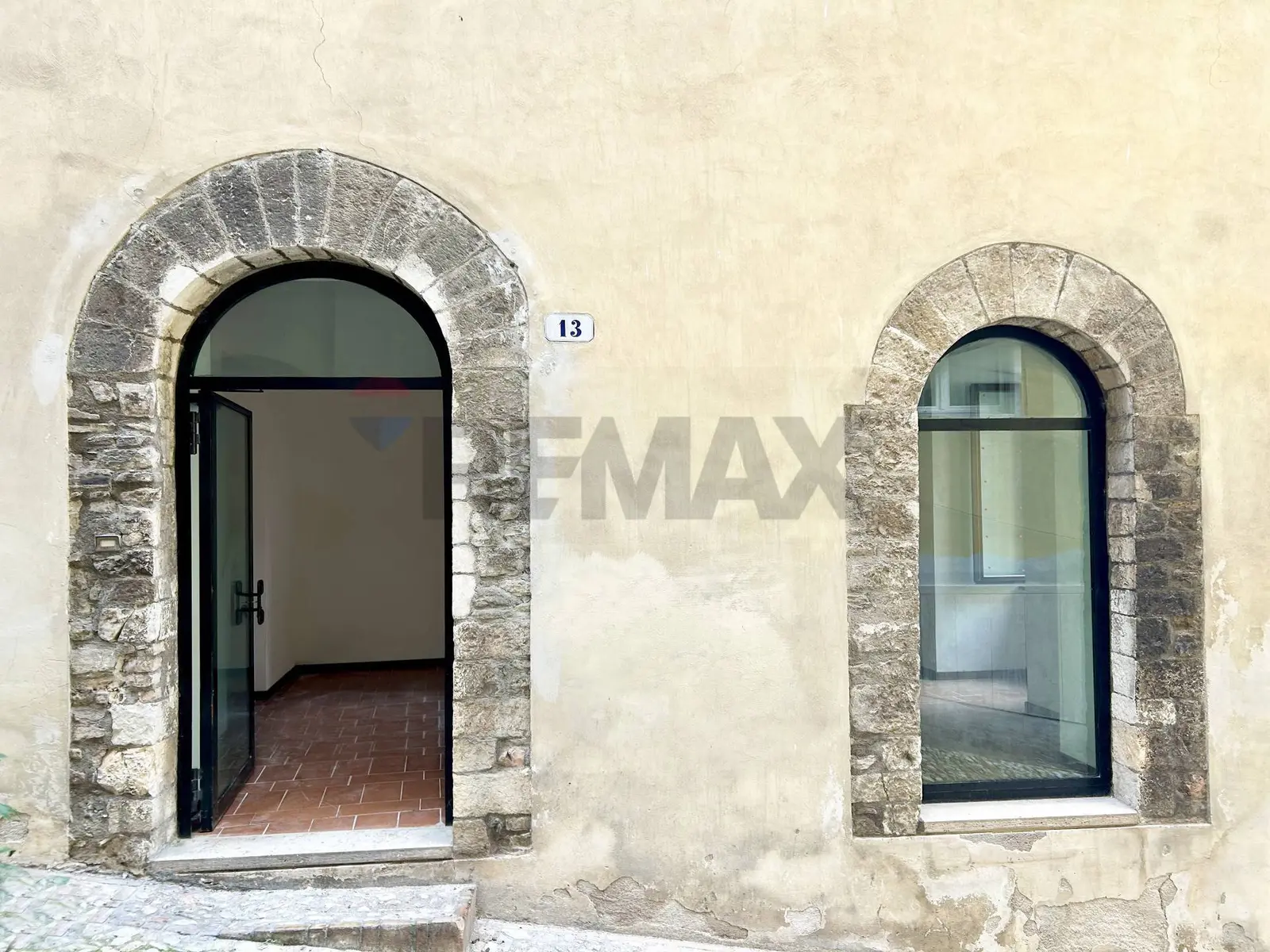 Locale Commerciale in Affitto a Spoleto