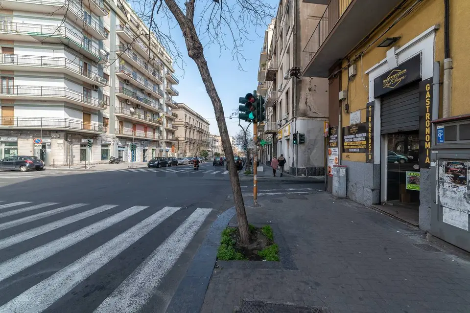 Locale Commerciale in Vendita a Catania
