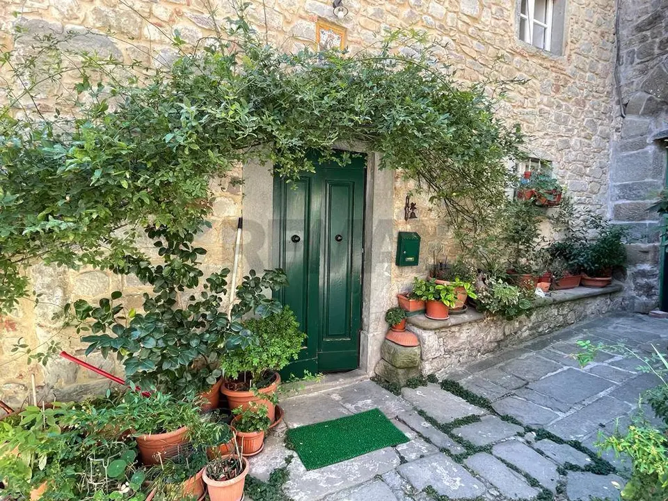 Casa Semindipendente in Vendita a Villa Basilica