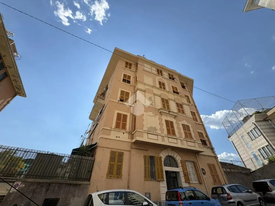Quadrilocale in vendita a Genova