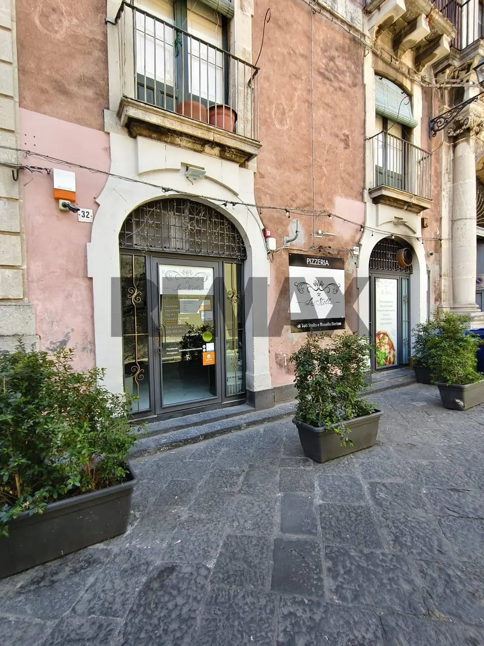 Locale Commerciale in Affitto a Acireale