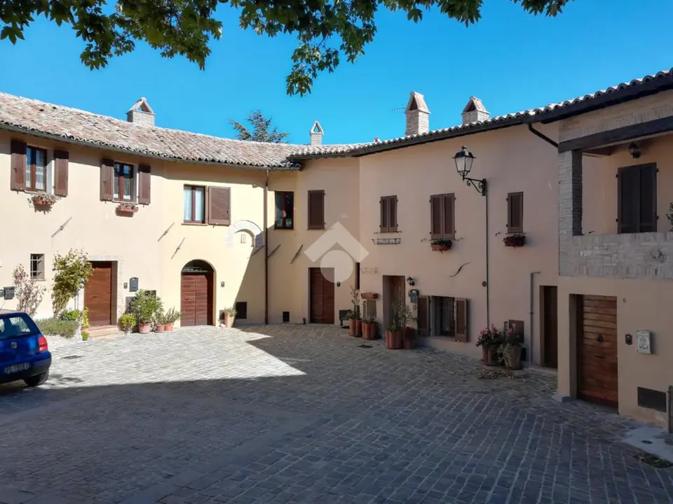 Rustico in vendita a Nocera Umbra