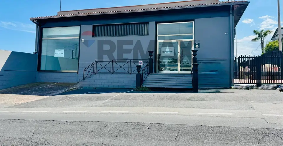 Locale Commerciale in Affitto a Catania