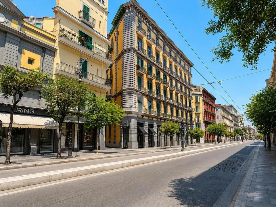 Quadrilocale in vendita a Napoli