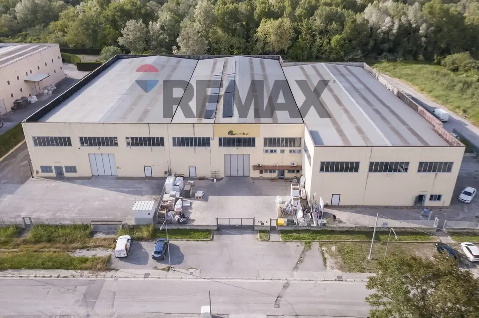 Capannone Industriale in Vendita a Moscufo