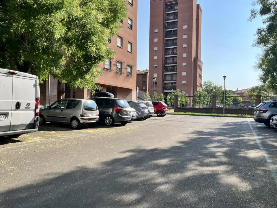 Box / posti auto in affitto a Milano