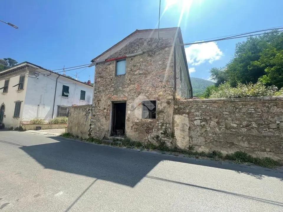 Rustico in vendita a San Giuliano Terme