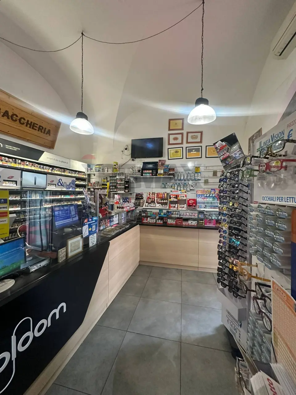 Locale Commerciale in Vendita a Catania