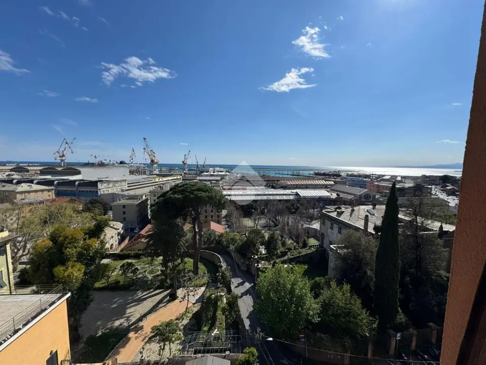 5 locali in vendita a Genova