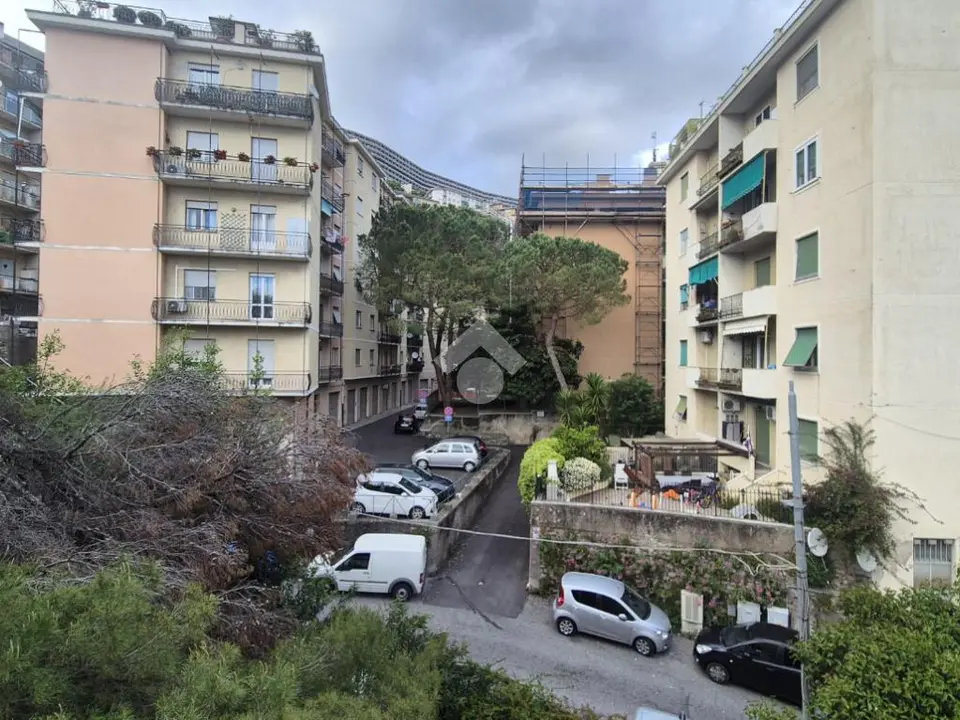 5 locali in vendita a Genova