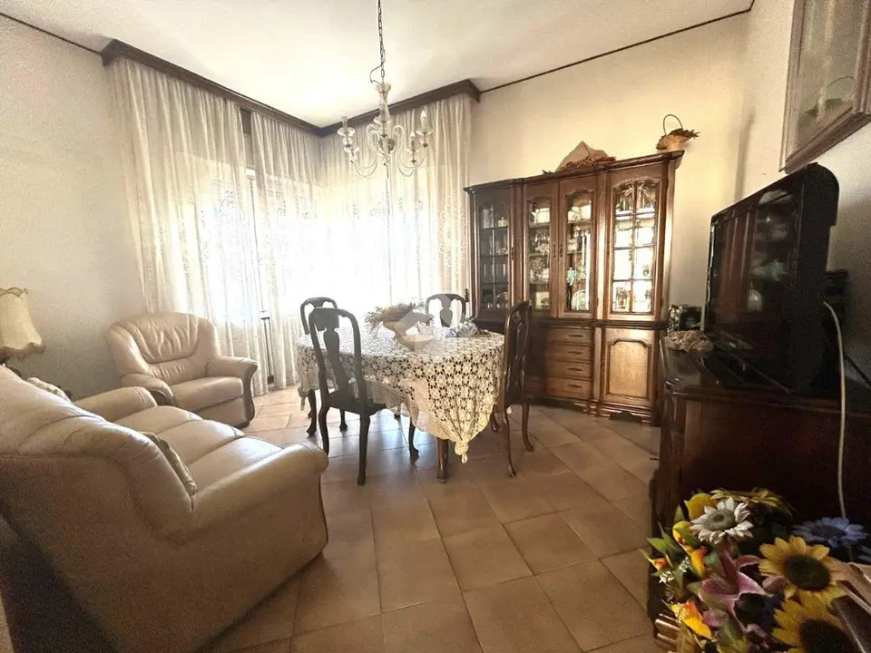 Porzione di bifamiliare in vendita a Rimini