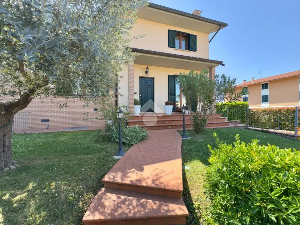 5 locali in vendita a San Giustino