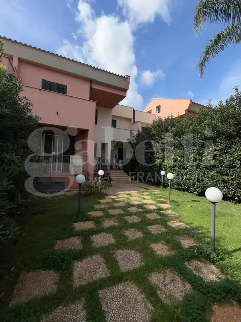 Villa in Via Sandro Pertini 710, Palermo (PA)