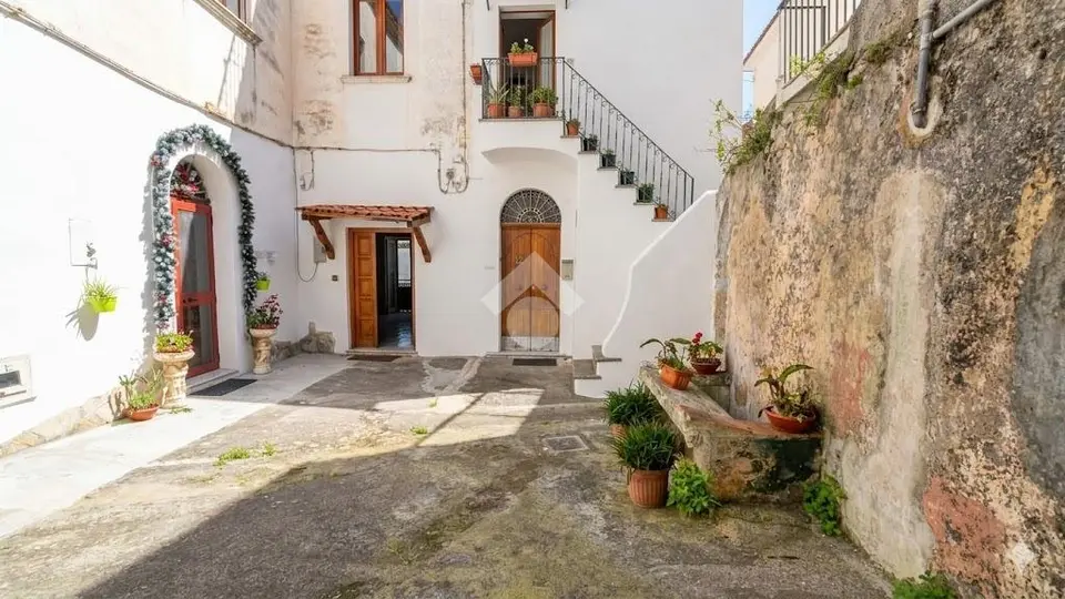Bilocale in vendita a Vietri Sul Mare