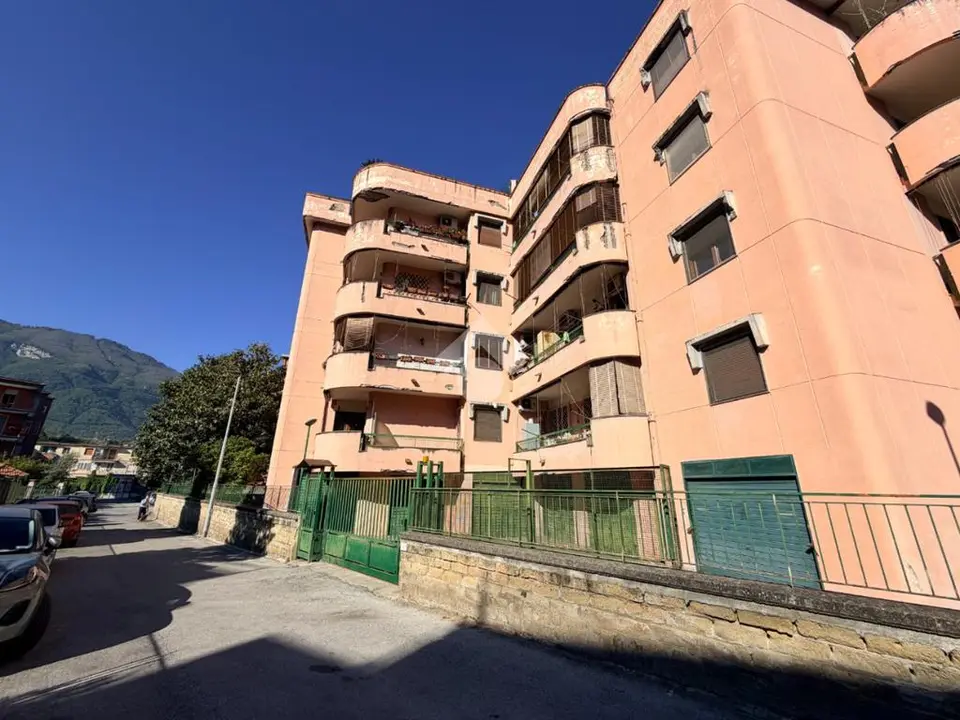 5 locali in vendita a Castellammare Di Stabia