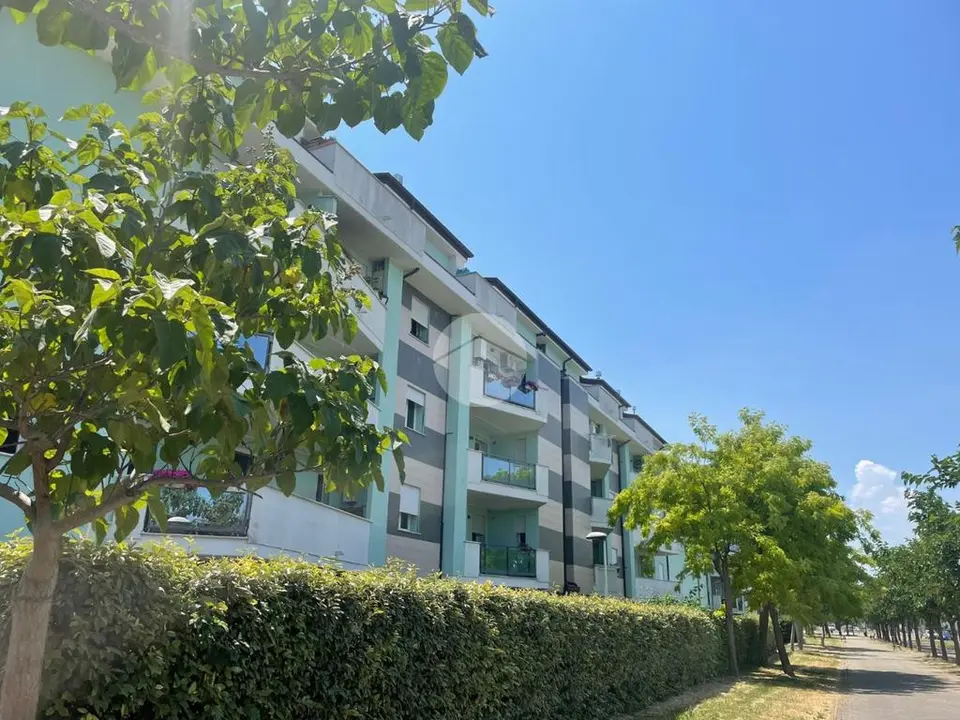 5 locali in vendita a Città Sant'Angelo