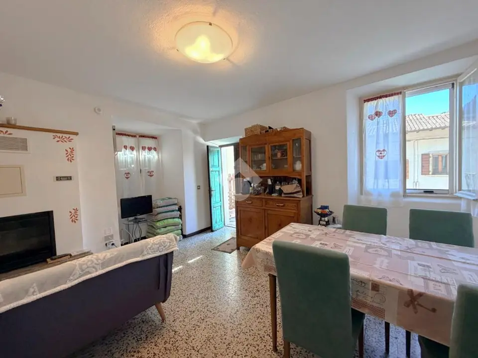 Bilocale in vendita a Gargnano