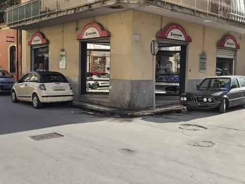 Negozio in VIA CAIROLI 165, Barcellona Pozzo di Gotto (ME)