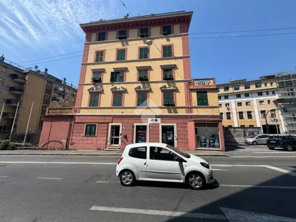 5 locali in vendita a Genova