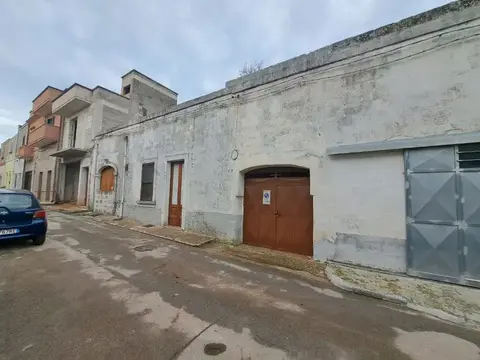 Casa Indipendente in Via Montegrappa  21, Sava (TA)