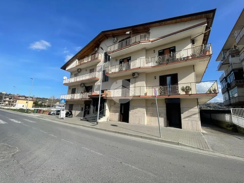 Box / posti auto in affitto a Quarto